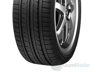 Kumho SOLUS KH17